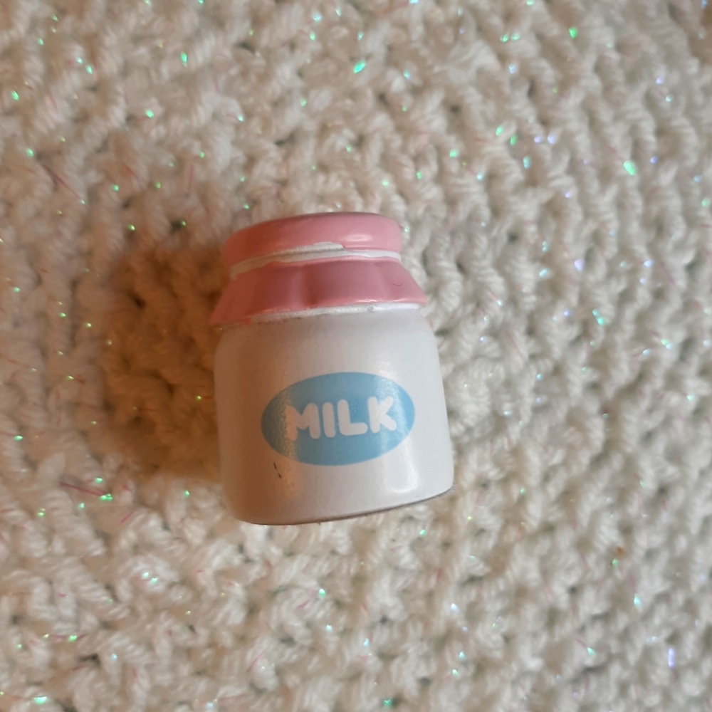 MILK Buyer Mini toothbrush holder Or Pen Holder New
